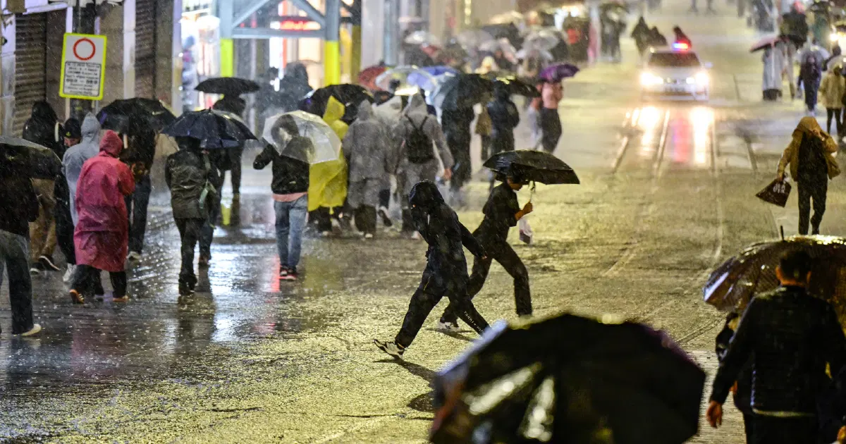 İstanbul’da Kuvvetli Yağış Alarmı: 45 İl İçin Uyarı Yükseldi!