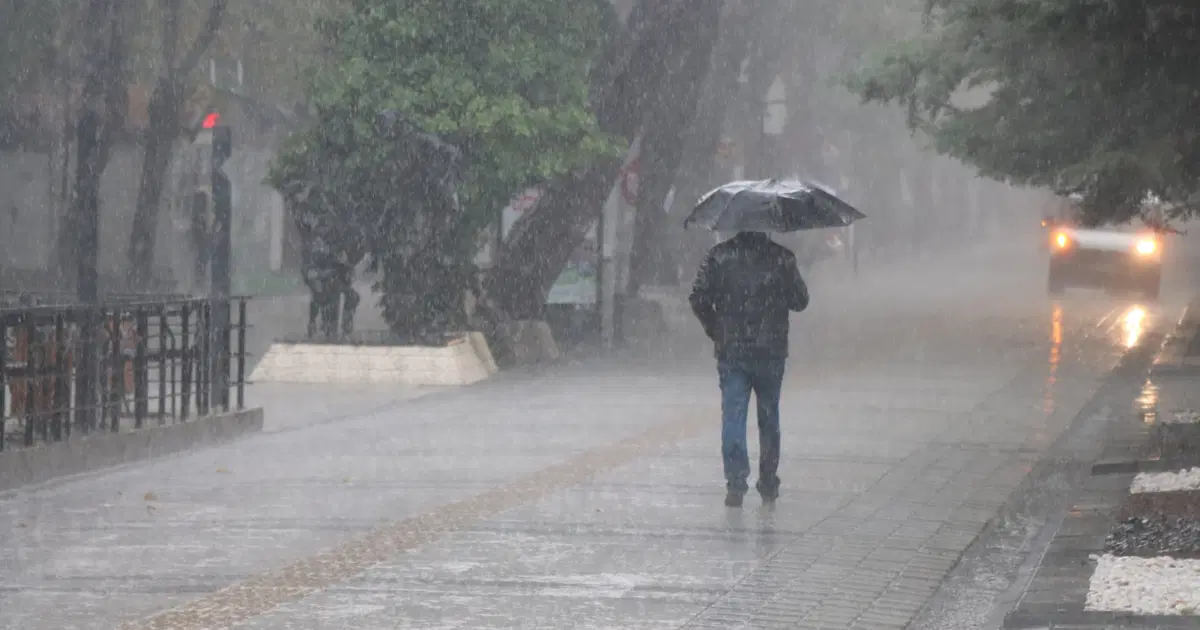 İstanbul’da Akşam Yağmurları İçin Kritik Uyarı: Ne Kadar Sürecek?