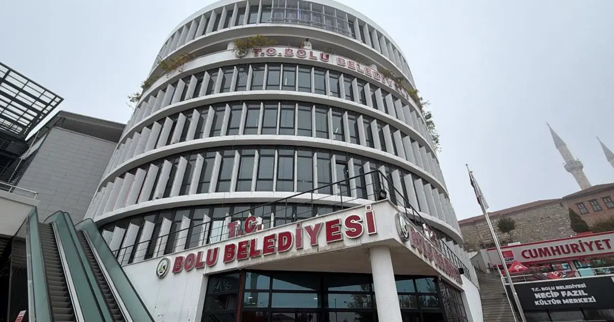 Bolu Belediyesi’nde Şok Operasyon: Başkan Yardımcısı ve Üç Kişi Gözaltında!